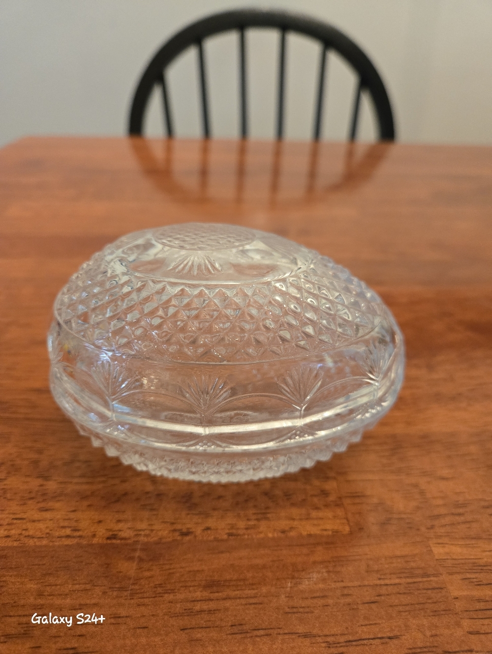 Vintage Avon Classic Fostoria Lead Crystal Egg Trinket Dish Mother's Day 1977